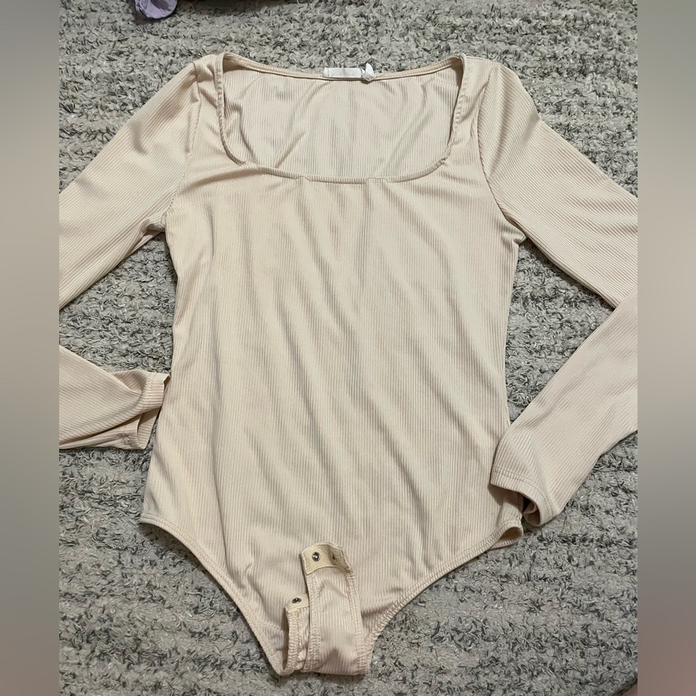 Lush Cream and Gray Textured Fabric